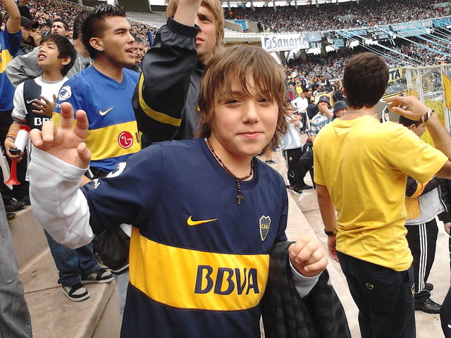 I was at stadyum Mario Alberto Kempes rooting for Boca.