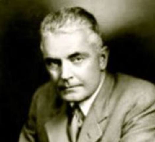 Abandona su carrera academica