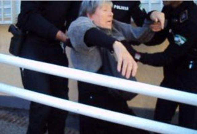 Desalojo en la Biblioteca