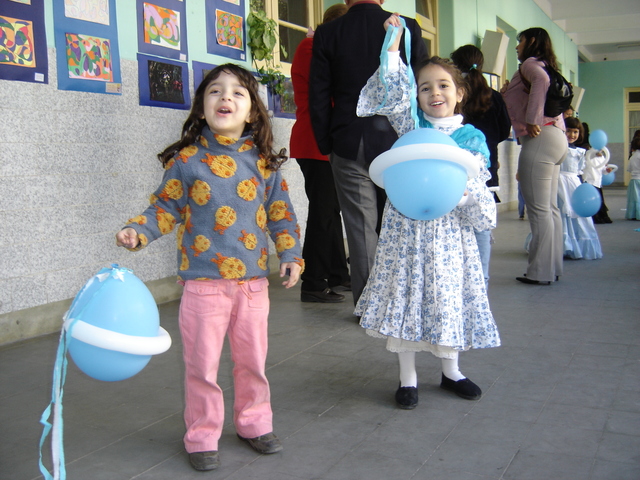 i helped my cousin in her school event.