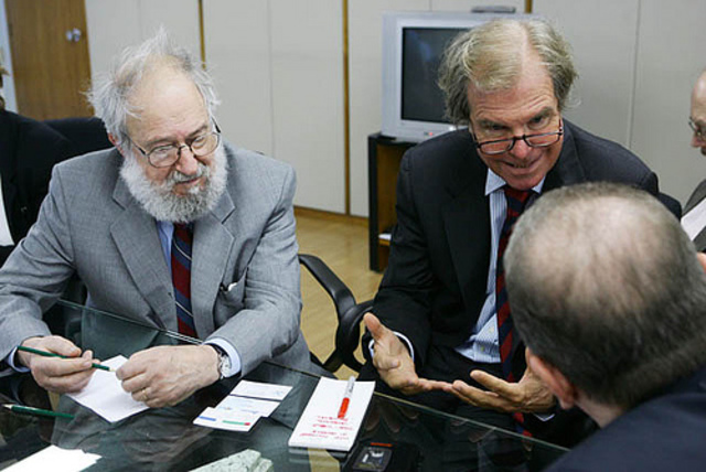 Visita de Seymour Papert y Nicholas Negroponte.