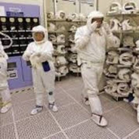 SE PRODUJERON MILLONES DE MICROPROCESADORES (Cuarta generacion)