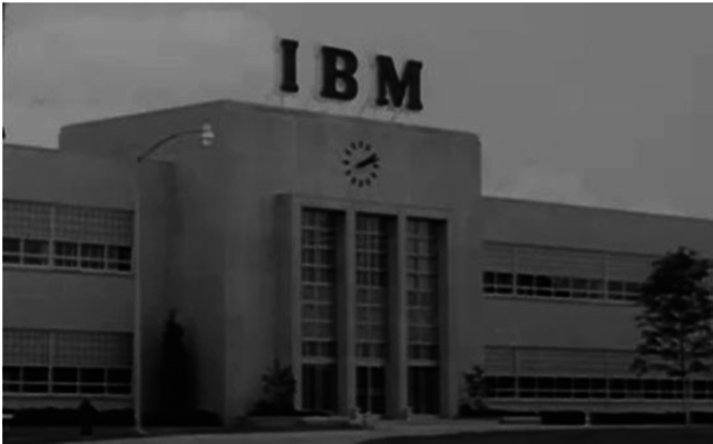 1924 - Watson crea IBM junto a Hollerit