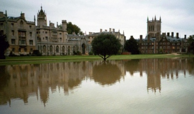 UNIVERSIDAD DE CAMBRIDGE