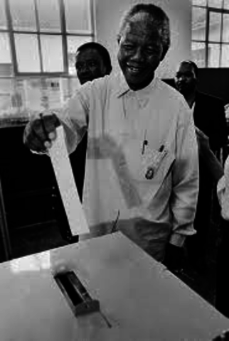 White South Africans vote to end Apartheid