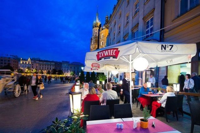 Meeting in a restaurant no 7