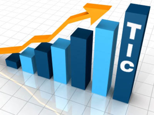 la firma de un convenio de asociación en con el “Centro Mundial de París para el RecursoHumano”.