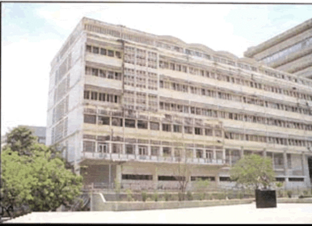 Remodelacion del Edificio de Ministerio de Comunicacion