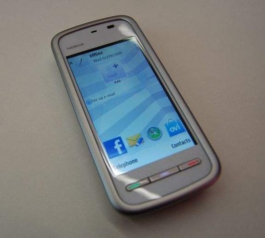 Primer celular táctil