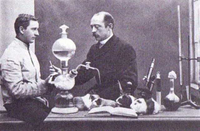 Emil Von Behring y Shibasaburo Kitasato: