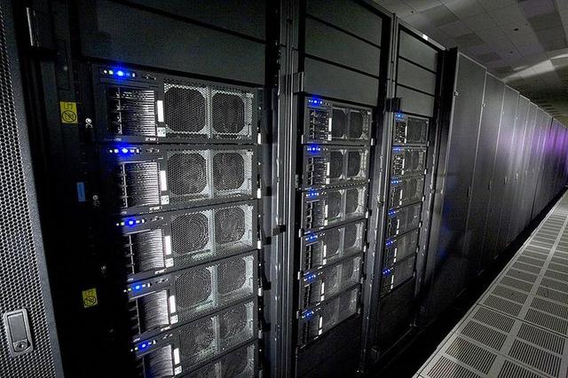 Entra en servicio el supercomputador Magerit perteneciente al CeSViMa.