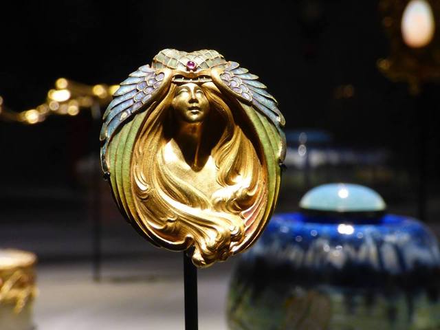Art Nouveau Brooch