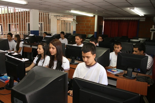 UNIVERSIDAD SIGLO XII Y XIII