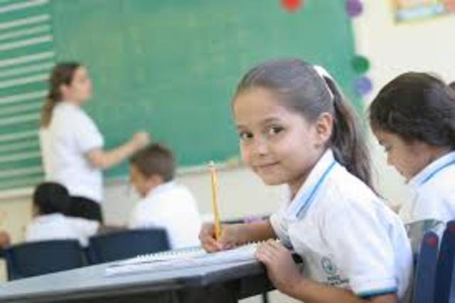 Entrada a la primaria