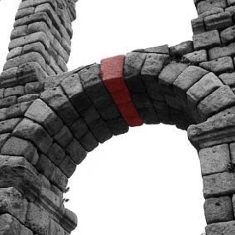 Piedra angular de las universidades