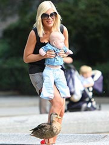 Tori has her first child,