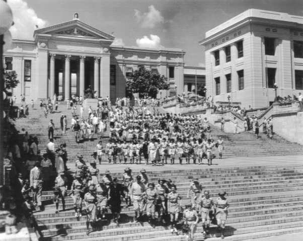 Fidel goes to college