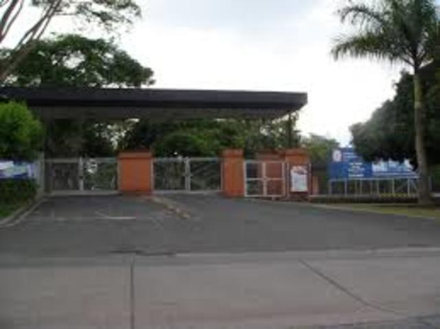 Colegio Mayor abre sus puertas