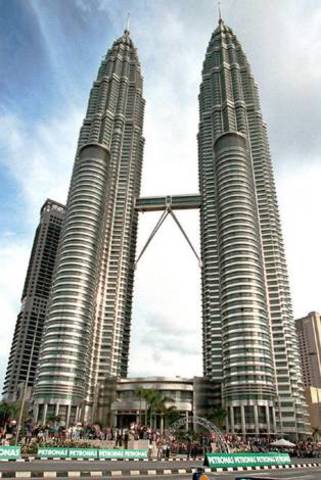 Construcción de las Torres Petronas