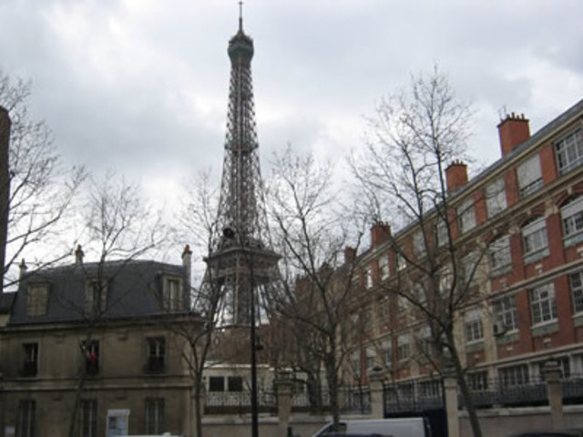 PRIMERA UNIVERSIDAD EN PARIS (1215)