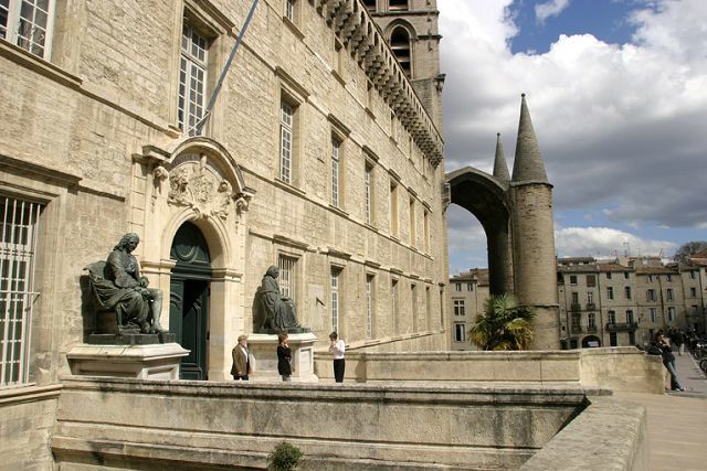 LAS PRIMERAS UNIVERSIDADES.