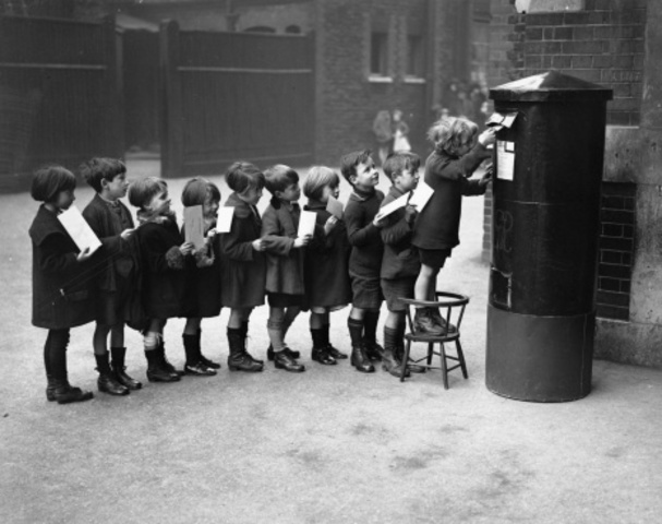 Inauguração da primeira escola de correspondência