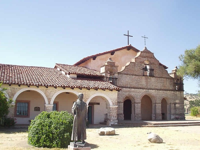 Spain establishes missions in pre-California