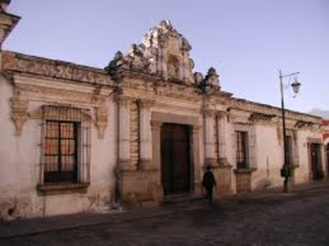 UNIVERSIDAD EN LA COLONIA