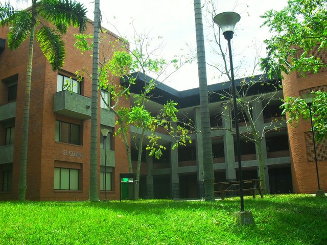 USB- CALI SE IGNAGURA EL EDIFICIO EL CEDRO