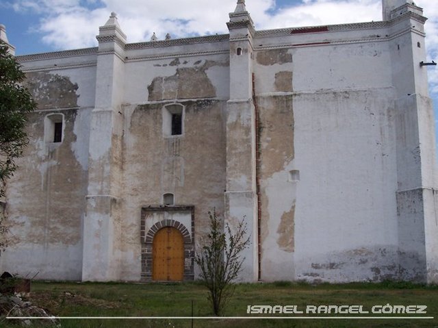 CONSTRUCCIÓN CASA DE ESTUDIOS