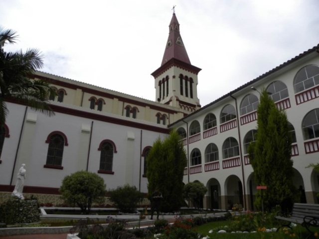 RESTAURACIÓN DEL COLEGIO DE SAN BUENAVENTURA Y SU RECONOCIMENTO COMO UNIVERSIDAD