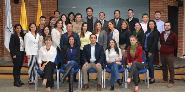 Solicitud a la asociacion colombiana de universidades la aprobacion de el plan de estudios y universidad