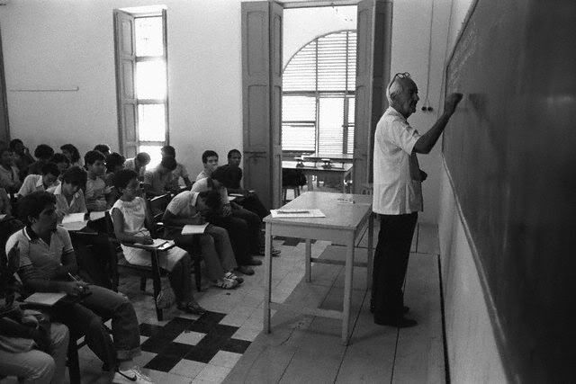 Críticas a la universidad tradicional en Colombia