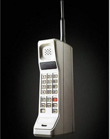 The Mototola DynaTAC 8000X