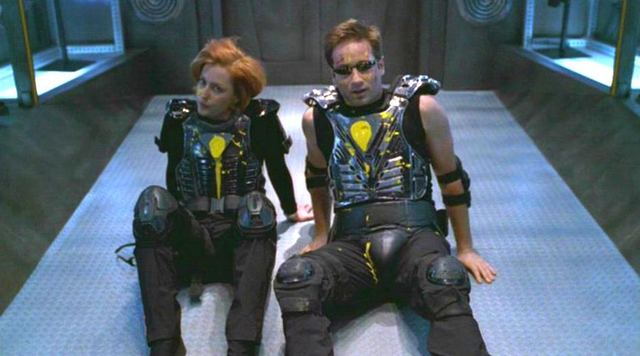 The X-Files S07E13 "First Person Shooter" (TV Series)