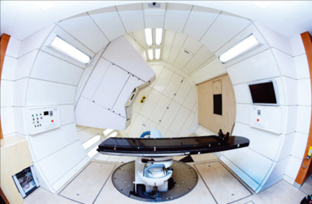 first European proton-carbon ion facility starts treatment in Heidelberg