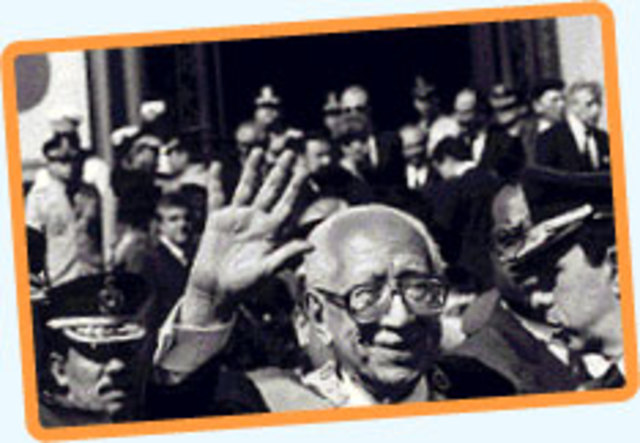 Son detenido el historiador Ramón J. Velasquez y el escritor Manuel Vicente Magallanes