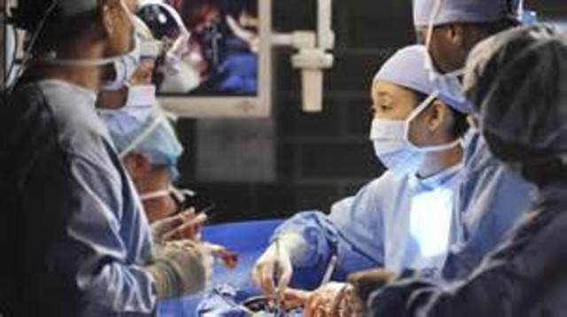 Become a surgical resident