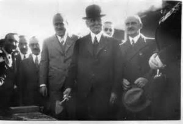 Rununcia de Ortiz por razones de salud - asume Ramón Castillo