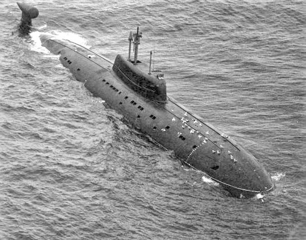 la primera navegacion submarina de la historia