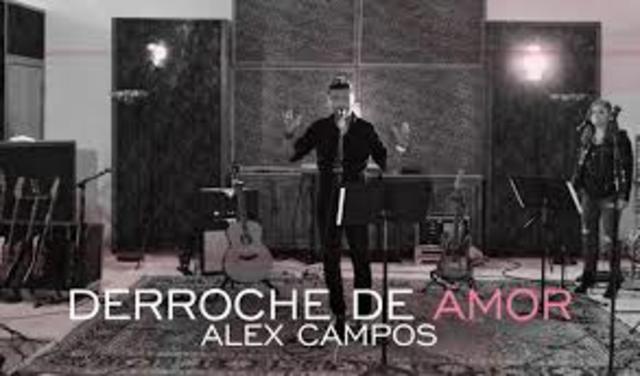 Estrenó hace muy poco el primer sencillo de su décimo álbum, Derroche de amor.