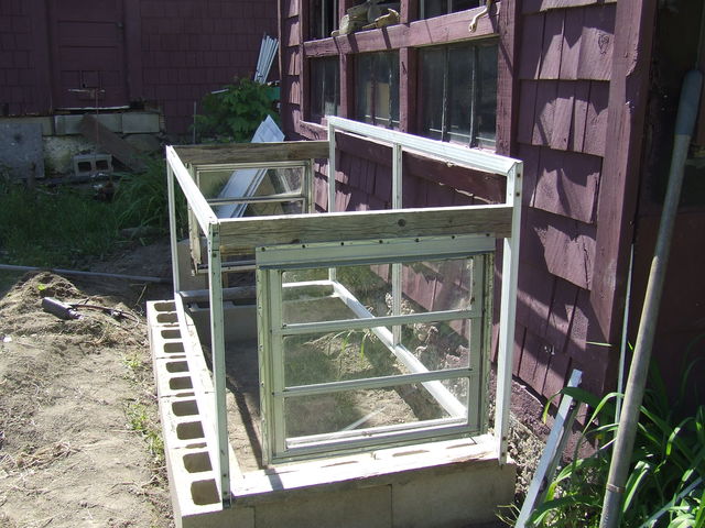 Building Hotframe/mini greenhouse