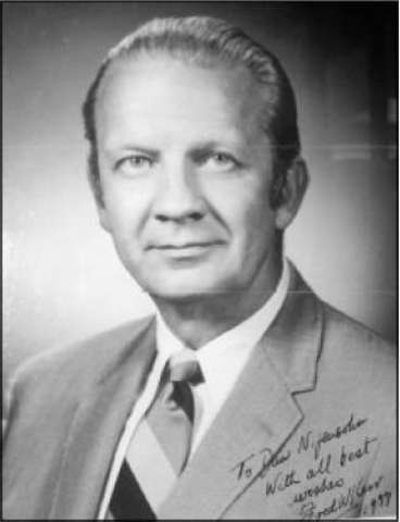 Kerr, menciona que aún no se aplica la tecnologia a los procesos formativos con la misma agilidad y eficacia.