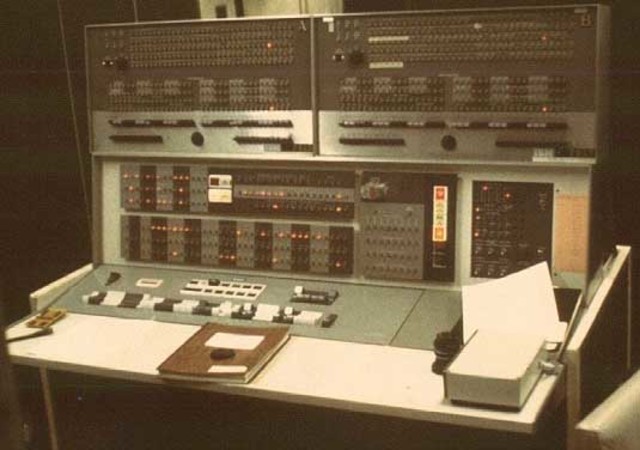 NEAC. IBM 7000