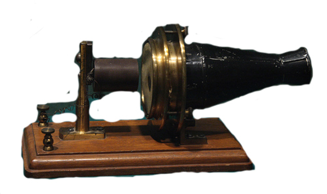 El primer  teléfono