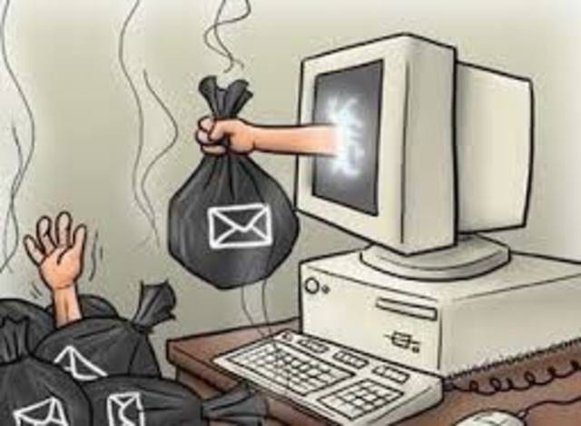 una cadena fraudulenta comenso a circular diciendo que bill gates te daria millones si lo reenviabas mucha gente lo hizo y callo en a trampa