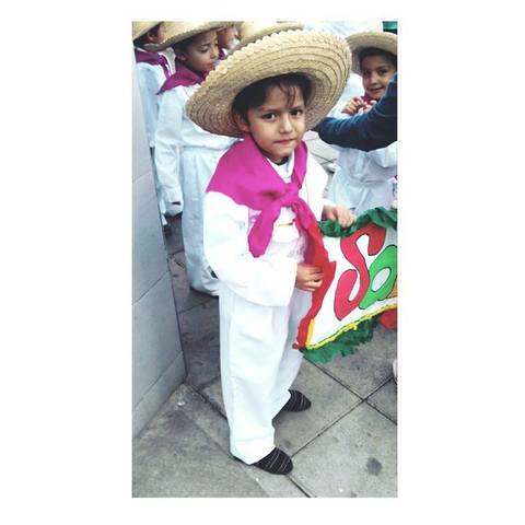 Participo en la primera marcha cultural del colegio.