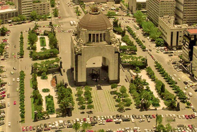 “Monumento a la Revolucion”