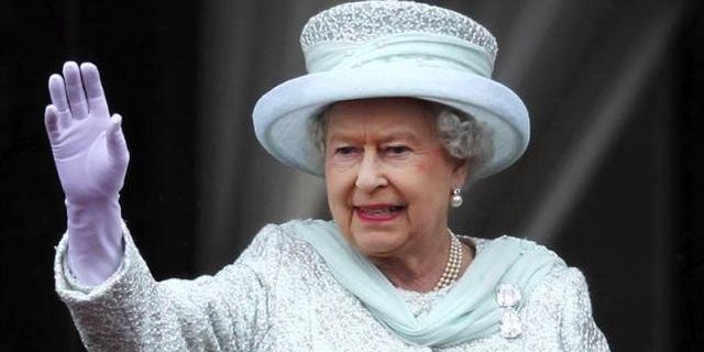 La Reina Isabel se convirtió en la primera jefa de estado en mandar un correo electrónico