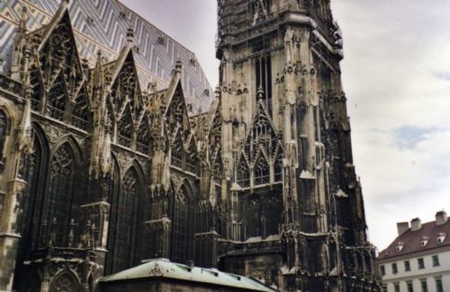 HISTORICISMO - ROMANTICISMO